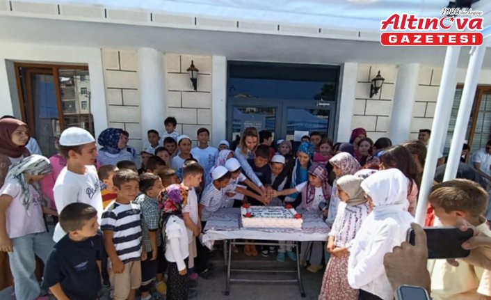 Gerze'de yaz Kur'an kursunda başarılı öğrencilere bisiklet hediye edildi