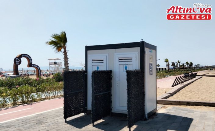 Karmod, Balıkesir'deki mavi bayraklı plajlar için tuvalet kabinleri üretti