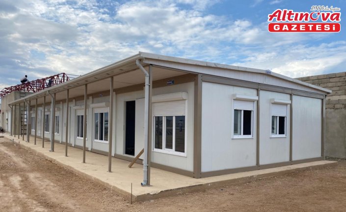 Karmod Zanzibar Adası'ndaki otel projesi için işçi kampı yapıları kurdu