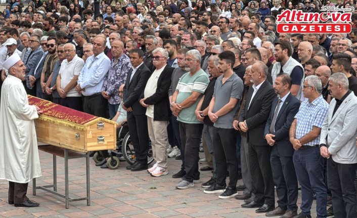 Kastamonu'daki trafik kazasında yaralanan çocuk hastanede hayatını kaybetti