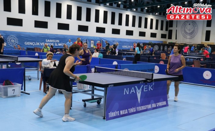 Masa Tenisi Veteranlar Türkiye Şampiyonası Samsun'da başladı