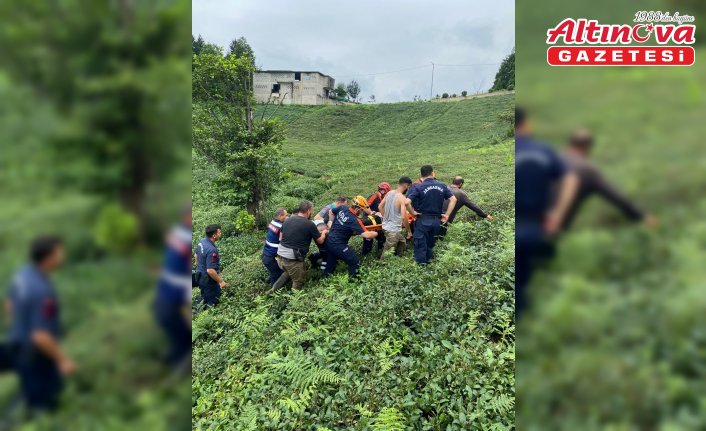 Rize'de üzerine ilkel teleferik düşen kadın yaralandı