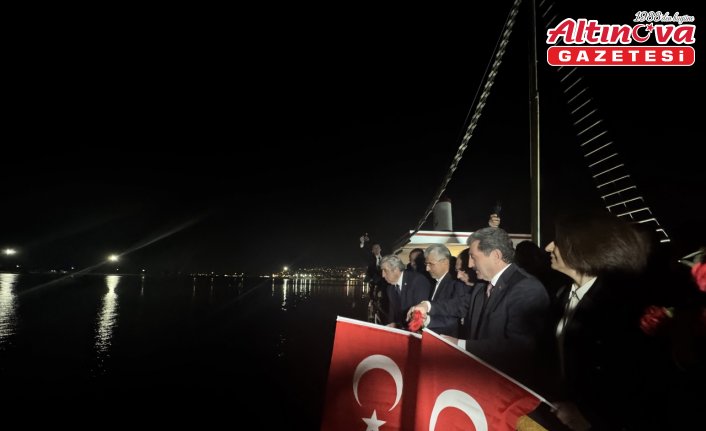 Samsun'da 30 Ağustos Zafer Bayramı dolayısıyla fener alayı düzenlendi