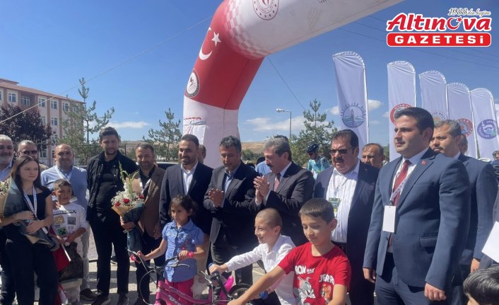 Samsun'da 3. Uluslararası Kurtuluş Yolu Bisiklet Turu devam ediyor