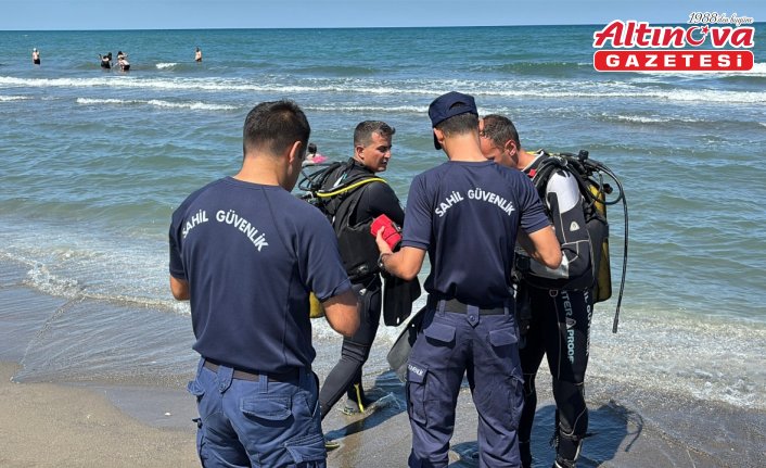 Samsun'da denize giren 2 gençten 1'i boğuldu, diğeri aranıyor