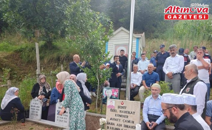 Şehit komiser Ahmet Çamur, Trabzon'daki kabri başında anıldı