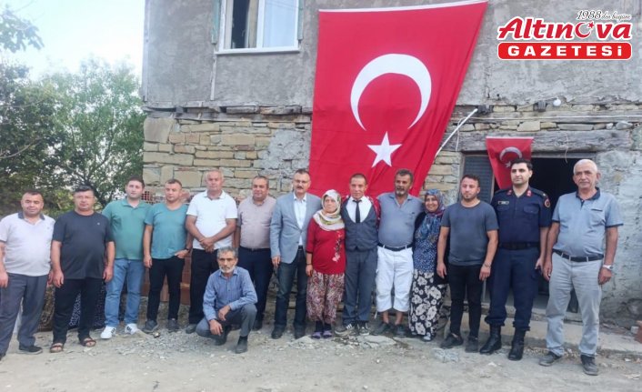 Sosyal medya paylaşımıyla gündem olan İbrahim Çetin askere uğurlandı