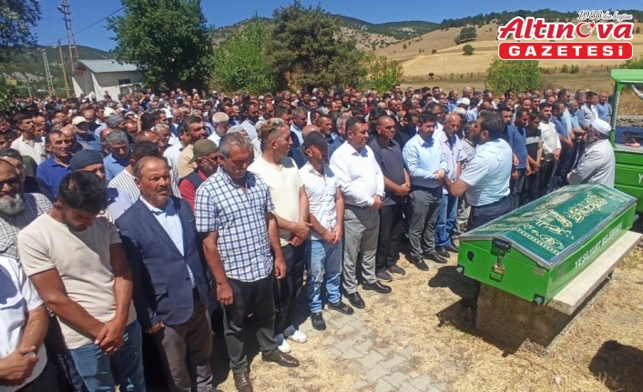 Tokat'ta traktör kazasında hayatını kaybeden kişi toprağa verildi