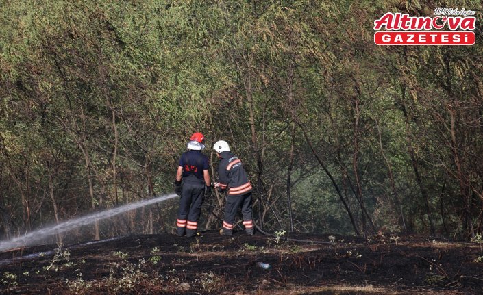 Trabzon'da çıkan örtü yangını söndürüldü