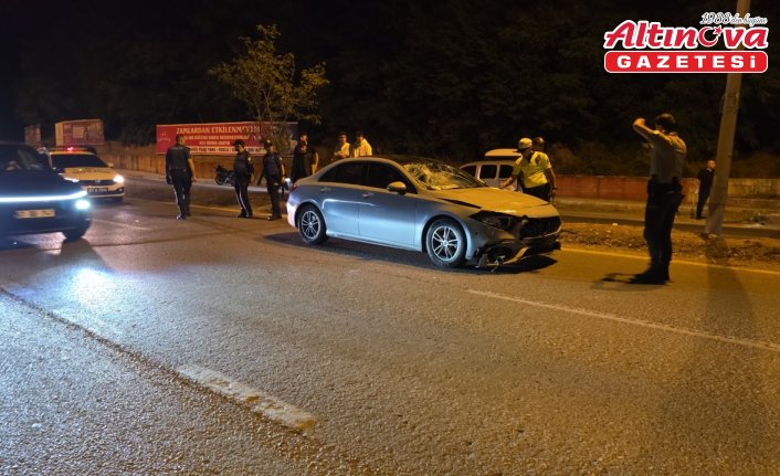 Zonguldak'ta otomobilin yayalara çarptığı kazada 3 kişi yaralandı