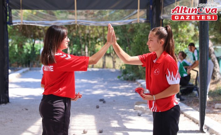 Alaçam, bocce sporunun önemli merkezlerinden biri oldu