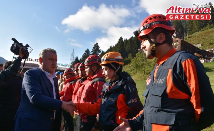 Bakanlar Uraloğlu ve Bak, ulaşıma açılan Ayder Yaylası'nda konuştu: