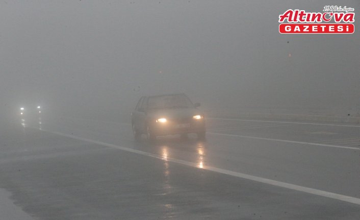 Bolu Dağı'nda sis ve sağanak ulaşımı etkiledi