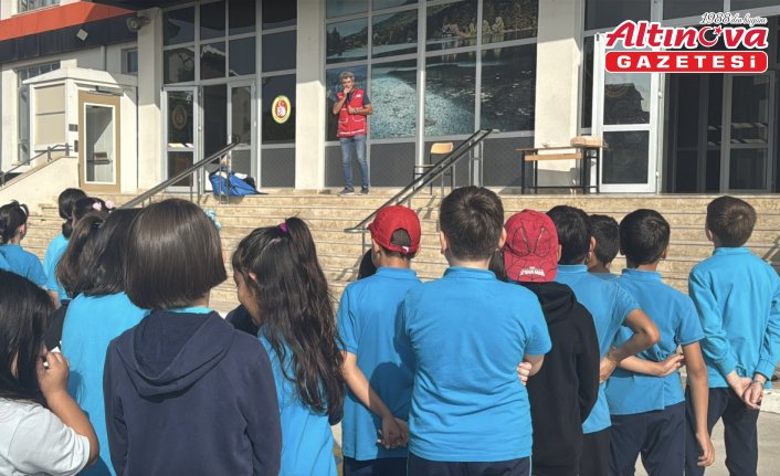 Bolu'da ilkokul öğrencilerine temel ilk yardım eğitimi verildi