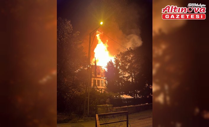 Bolu'nun Mudurnu ilçesinde tarihi konak yandı