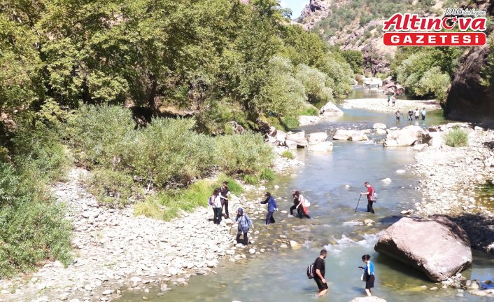 Doğaseverler Zore Kanyonu'nda yürüyüş gerçekleştirdi