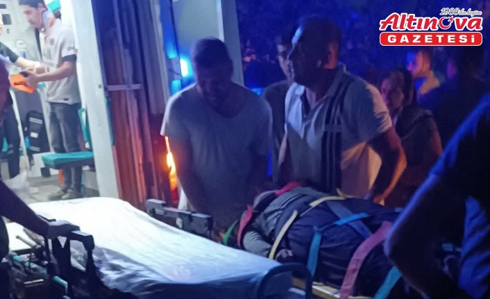 Düzce'de tarım aracının şarampole devrilmesi sonucu 10 kişi yaralandı