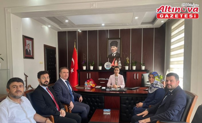 Gerze'de Mevlid-i Nebi Haftası dolayısıyla Kaymakam Büyüker'e ziyaret