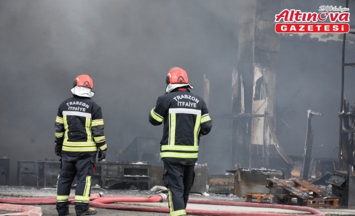 Trabzon'da alışveriş merkezinde çıkan yangın kontrol altına alındı