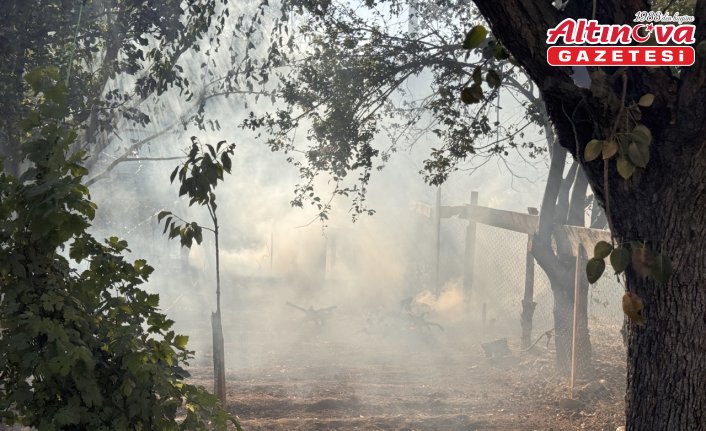 Karabük'te müstakil evin bahçesinde çıkan yangın söndürüldü