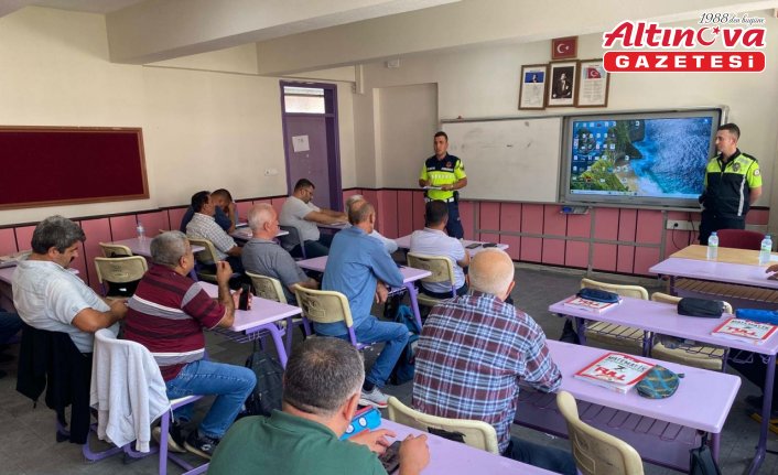 Kargı'da okul servis sürücülerine eğitim verildi