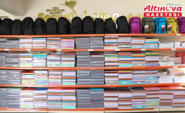 Ordu'da ihtiyaç sahibi ailelerin çocuklarına kırtasiye desteği sağlandı