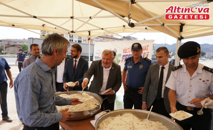 Osmancık'ta D-100 kara yolunda sürücülere pirinç pilavı ikram edildi