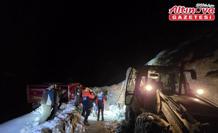 Rize'de çığ nedeniyle mahsur kalan 15 kişi kurtarıldı