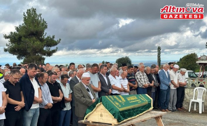 Alaçam'da geçirdiği kalp krizi sonucu vefat eden muhtarın cenazesi defnedildi