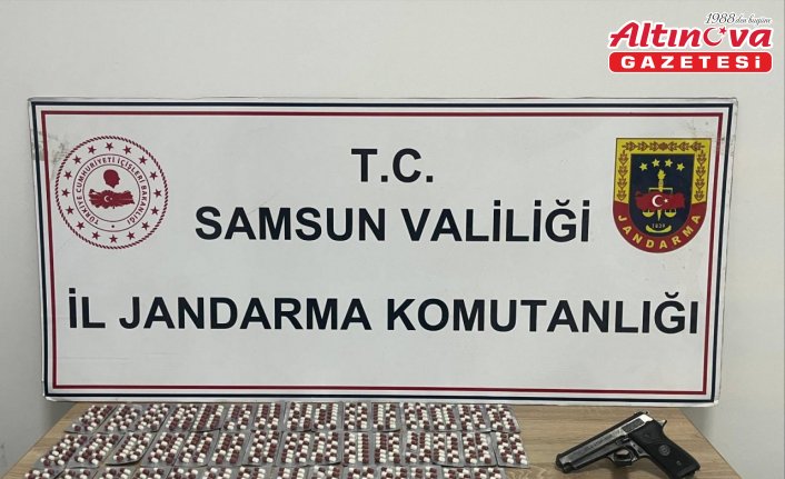 Samsun'da minibüsün altına gizlenen sentetik ecza hapı ele geçirildi