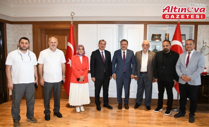 Trabzon'da Prof. Dr. Oktay Sinanoğlu anısına liseler arası münazara yapılacak