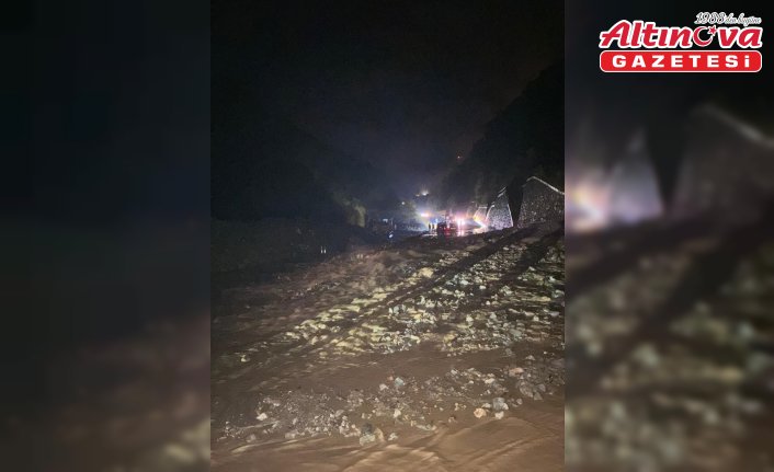 Trabzon'da sağanak hayatı olumsuz etkiledi