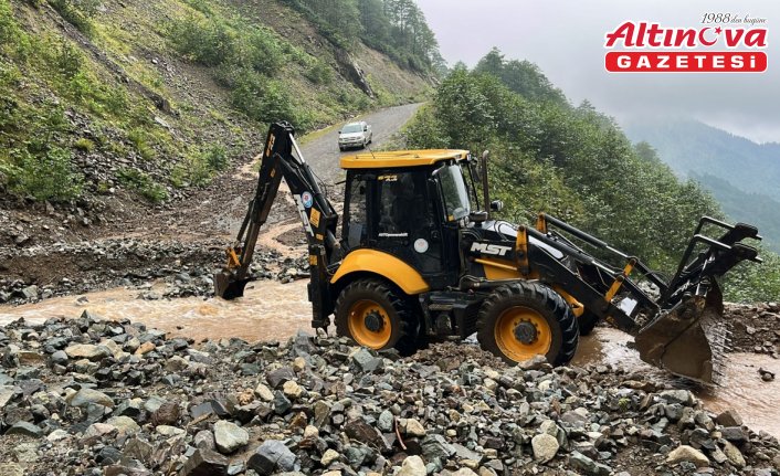 Trabzon'da şiddetli yağışlara karşı belediye ekipleri teyakkuzda
