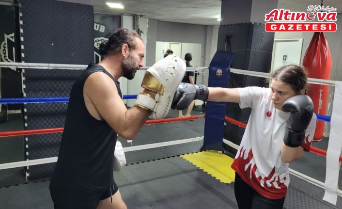 Yoldan geçerken denk geldiği spor salonu hayatını değiştirdi