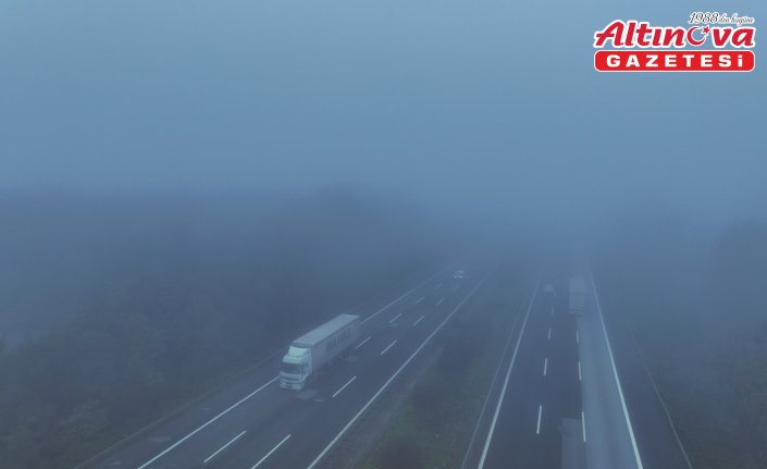 Anadolu Otoyolu'nun Düzce kesiminde sis etkili oldu