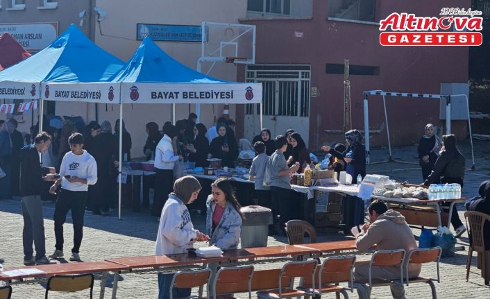 Bayat'ta Gazze yararına kermes düzenlendi