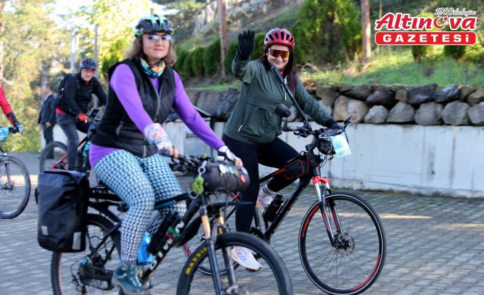 Bisiklet tutkunları Karabük'te sonbaharın renkleri arasında pedal çevirecek