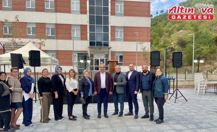 Bozkurtlu öğrenciler için yardım etkinliği düzenledi