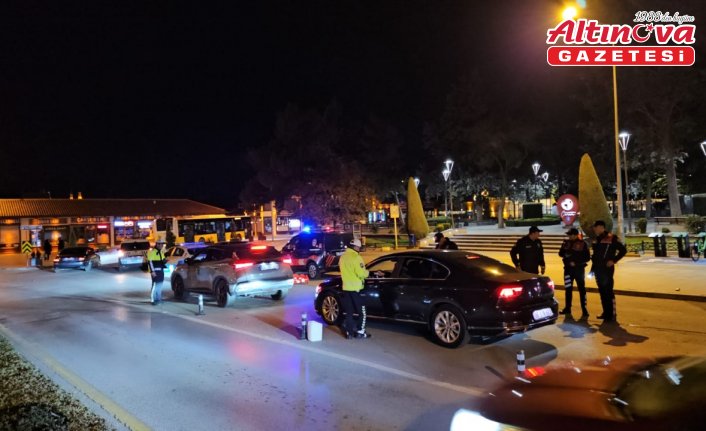 Çorum'da çeşitli suçlardan aranan 11 şüpheli yakalandı