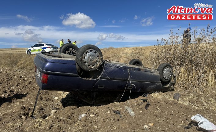 Çorum'da devrilen otomobildeki 4 kişi yaralandı