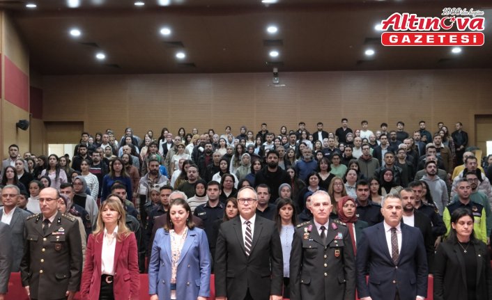 Çorum'da “Meşrutiyet'ten Cumhuriyet'e İdari Tarihimizin Gelişim Süreci“ konferansı düzenlendi