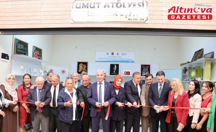 Denetimli serbestlik yükümlülerinin ürünleri Umut Atölyesi'nde sergilendi