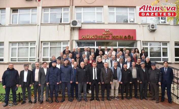 Giresun Valisi Serdengeçti muhtarlarla bir araya geldi