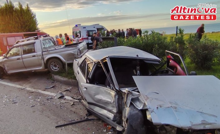 Giresun'da otomobil ile kamyonetin çarpışması sonucu 6 kişi yaralandı