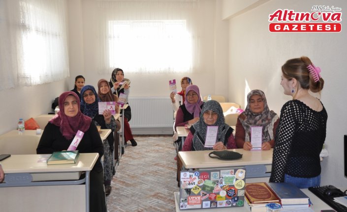 Gümüşhacıköy'de meme kanseri bilgilendirme etkinliği düzenlendi