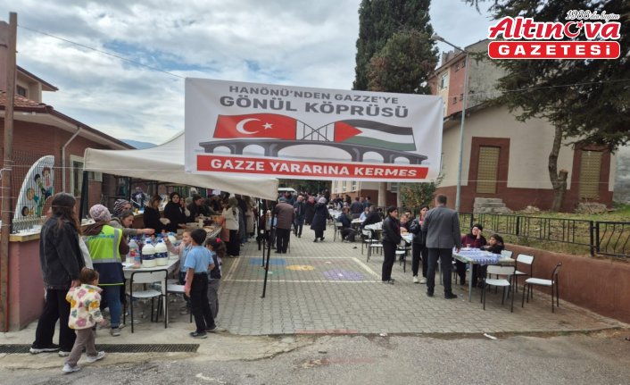 Hanönü'de öğrenci ve veliler Gazze için kermes düzenledi