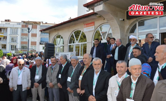 Havza'dan umreye gidecekler uğurlandı