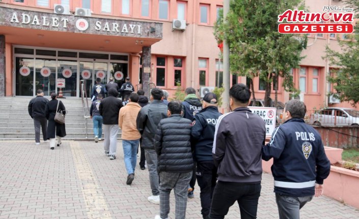 Karabük merkezli siber dolandırıcılık operasyonunda 14 zanlı tutuklandı