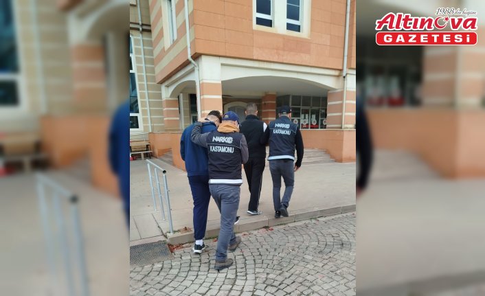 Kastamonu'da uyuşturucu haplarla yakalanan 2 zanlı tutuklandı