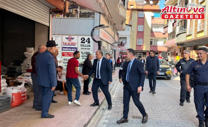 Kaymakam Beyazıt ve Belediye Başkanı Karaca'dan halk pazarına ziyaret